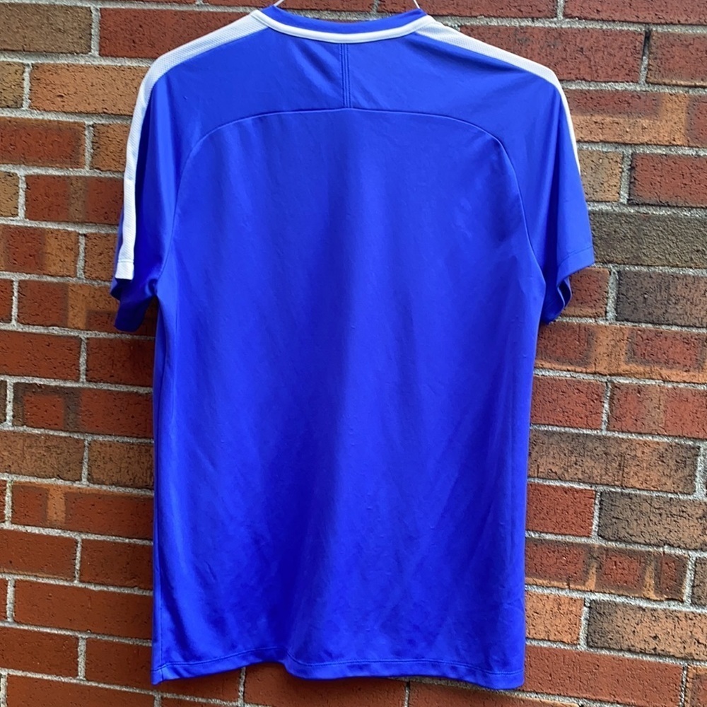 Nike tee - Picture 3 of 5